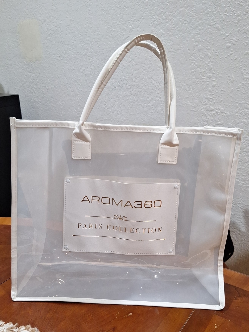 Aroma360 Paris Collection Clear White Trim Tote